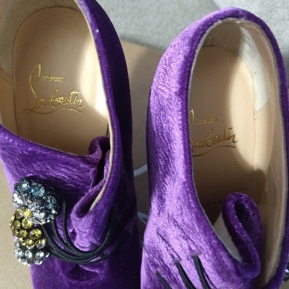 Christian Louboutin Bootoni 100 Booties - Picture 5 of 8